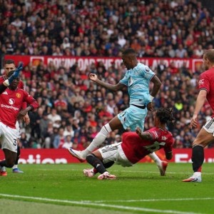 曼联又丢球！又是门将失误，巴因德尔遭炮轰：引火烧身让全队失望